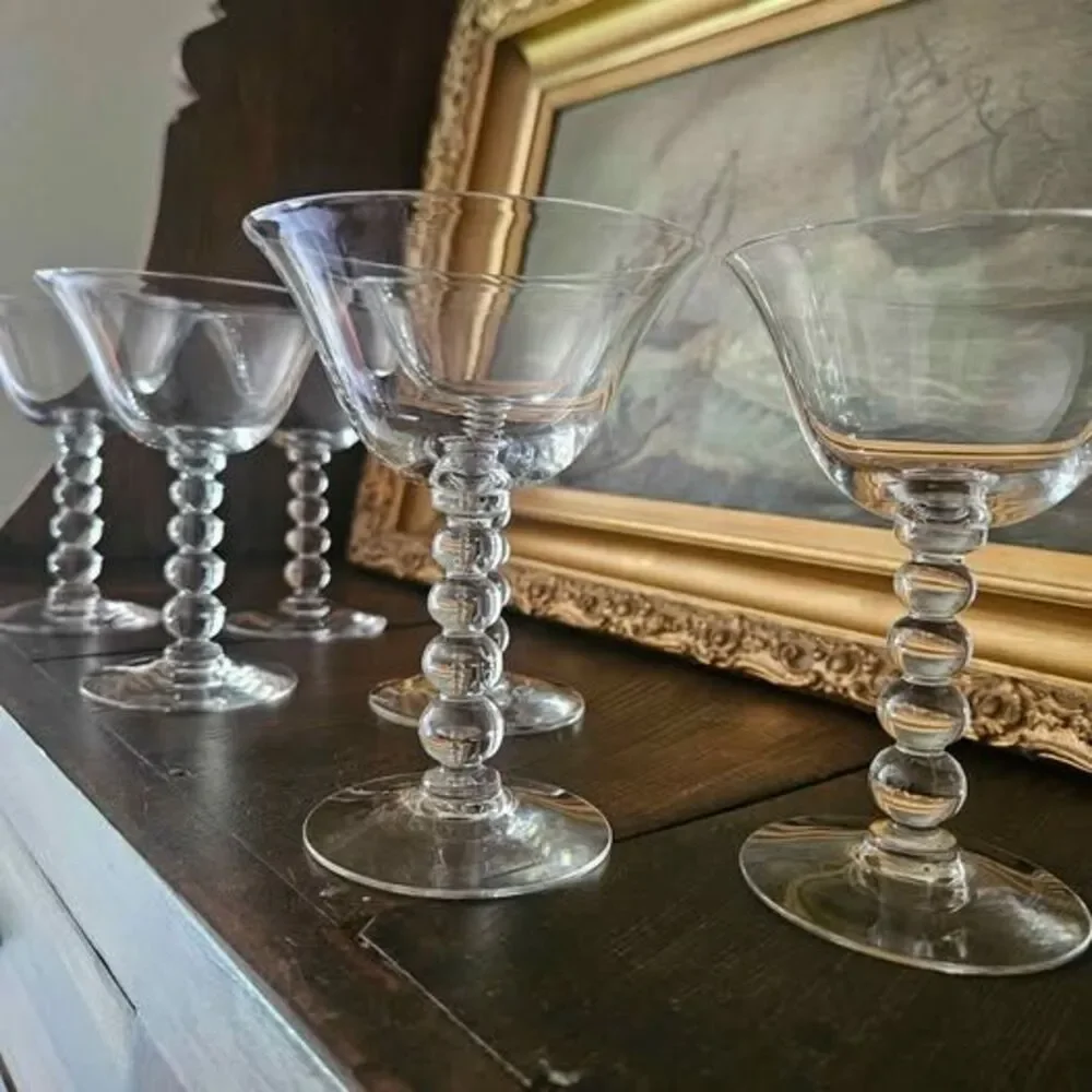 Vintage clear bubble stem coupe champagne glasses. Set of 6